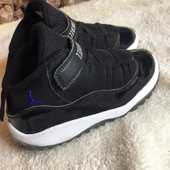 Jordan “Spacejam” 11s - Picture 3 of 3